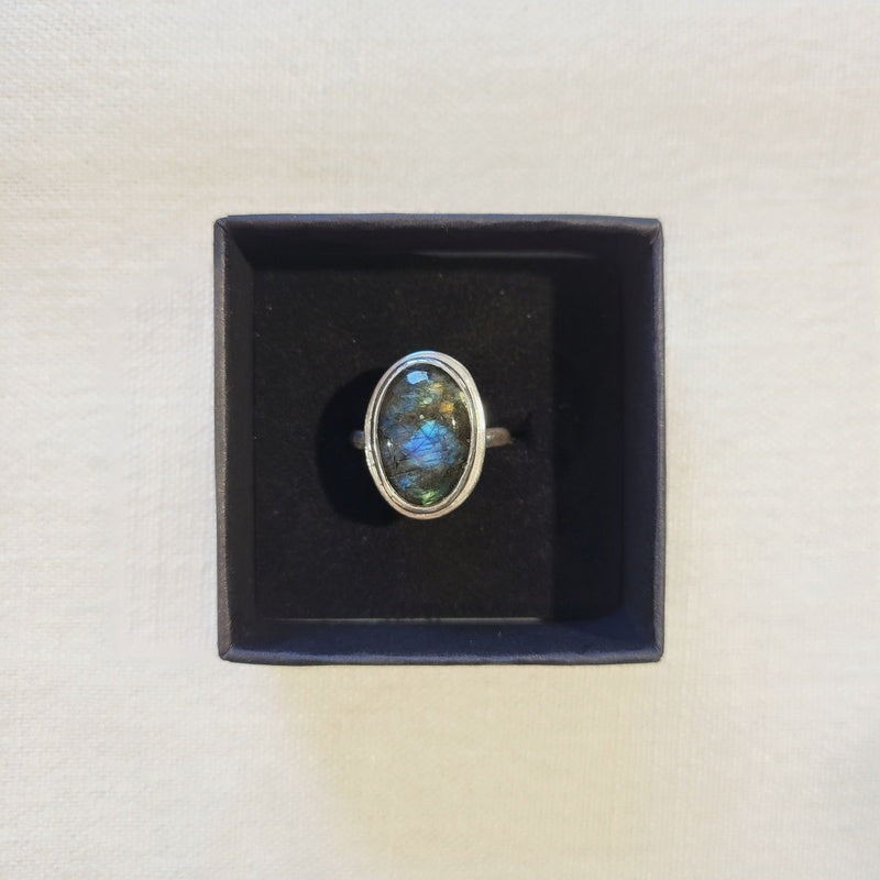 Ari - Argent & Labradorite