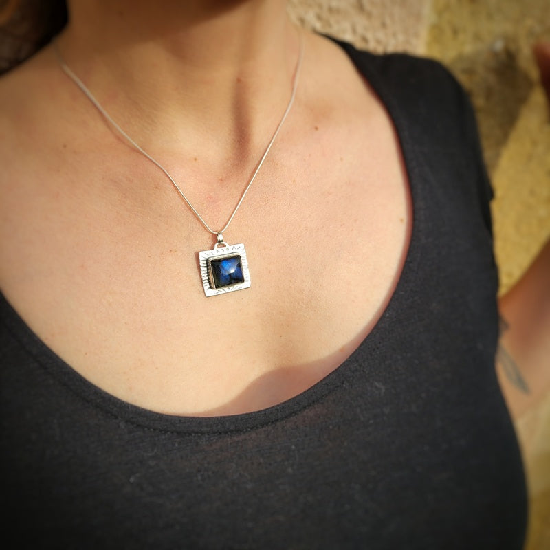 Arya - Argent & Labradorite