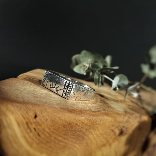 Nitzit - Silver Ring