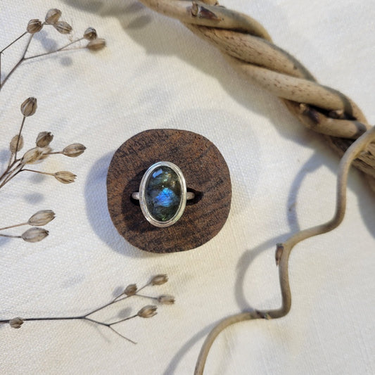 Ari - Argent & Labradorite